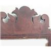 Image 2 : A CHIPPENDALE PARCEL-GILT MAHOGANY MIRROR