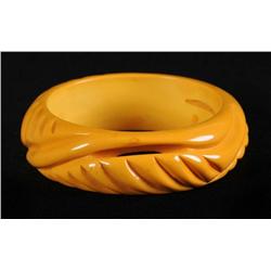 Bakelite Carved Bracelet with 3 Reticulated Slits.