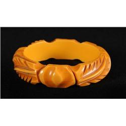 Bakelite Cream Deeply Carved Leaf Bracelet.
