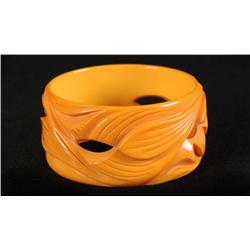 Bakelite Abstract Floral Reticulated Bracelet.