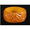 Image 1 : Bakelite Cream Colored Floral Carved Bracelet.