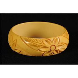 Bakelite Carved Cream Bracelet.
