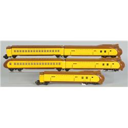 Lot of 5: Lionel O-Gauge Union Pacific Train Cars.