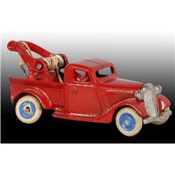 Cast Iron Tow Truck Toy.