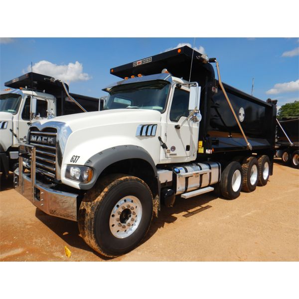 2021 MACK GR64F Dump Truck