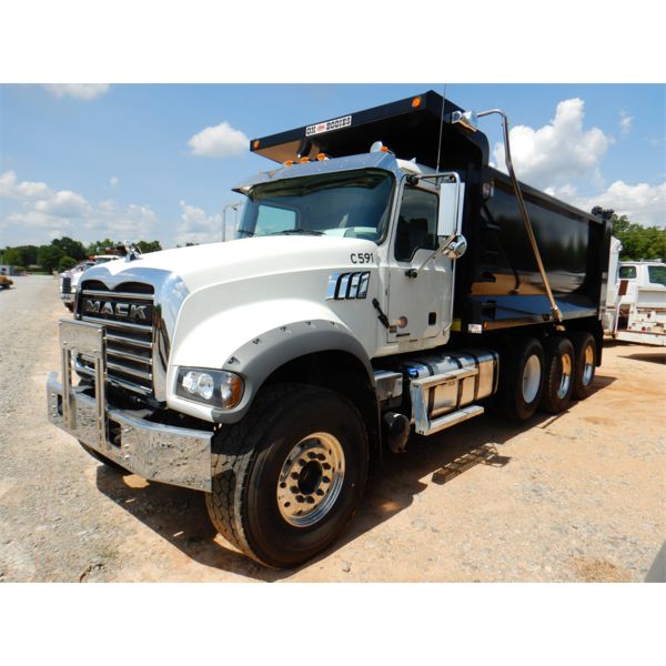 2021 MACK GR64F Dump Truck