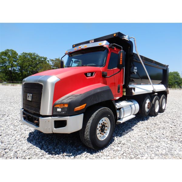 2015 CAT CT660S Dump Truck