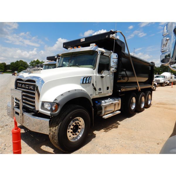 2022 MACK GR64F Dump Truck