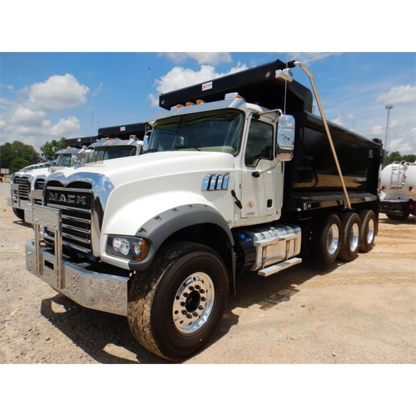 2022 MACK GR64F Dump Truck