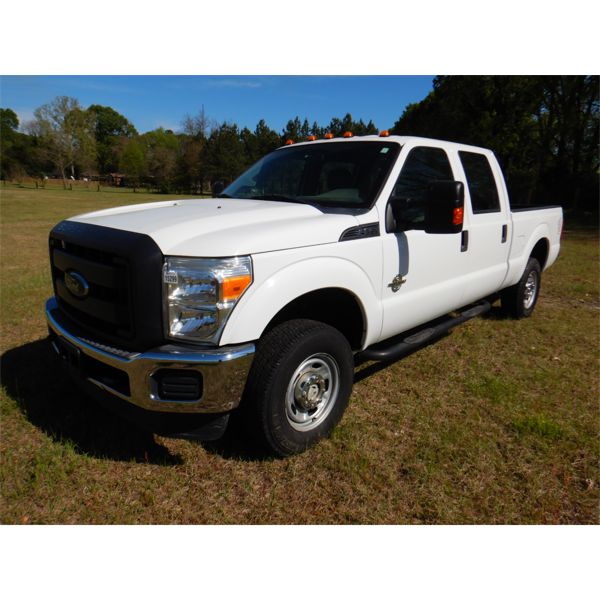 2015 FORD F250 XL Pickup Truck