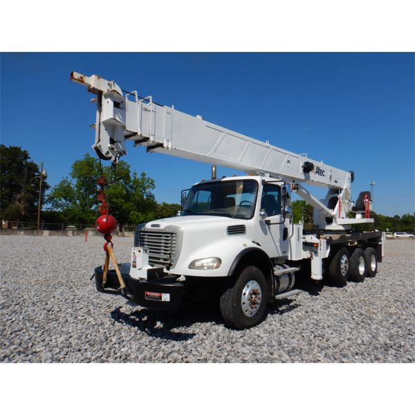 2008 FREIGHTLINER M2 Boom / Crane Truck