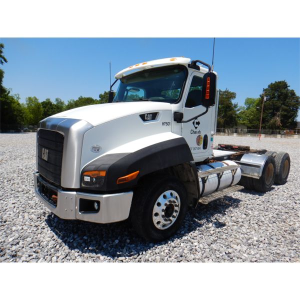 2013 CAT CT660S Day Cab Truck