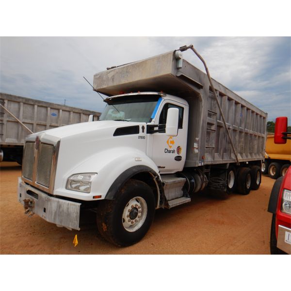 2018 KENWORTH T880 Dump Truck