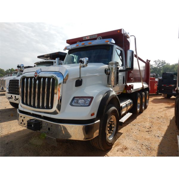 2022 INTERNATIONAL HX620 Dump Truck