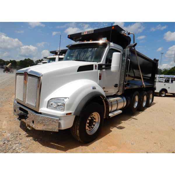 2021 KENWORTH T880 Dump Truck