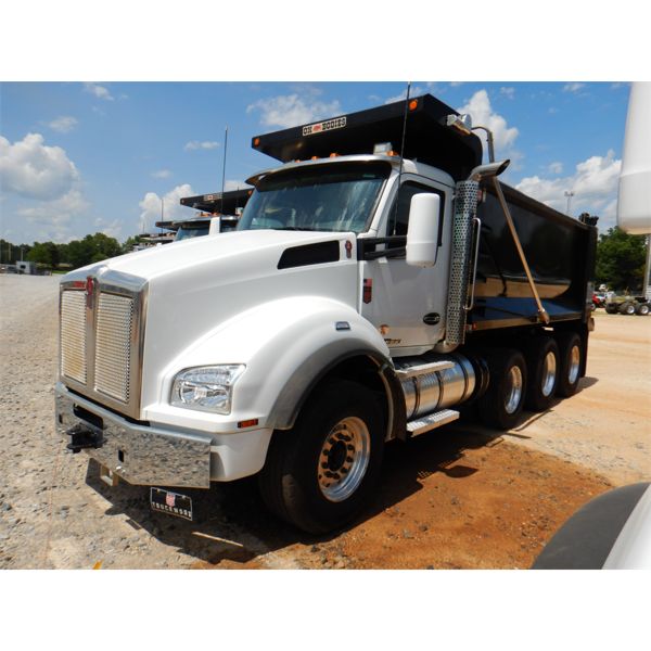 2021 KENWORTH T880 Dump Truck