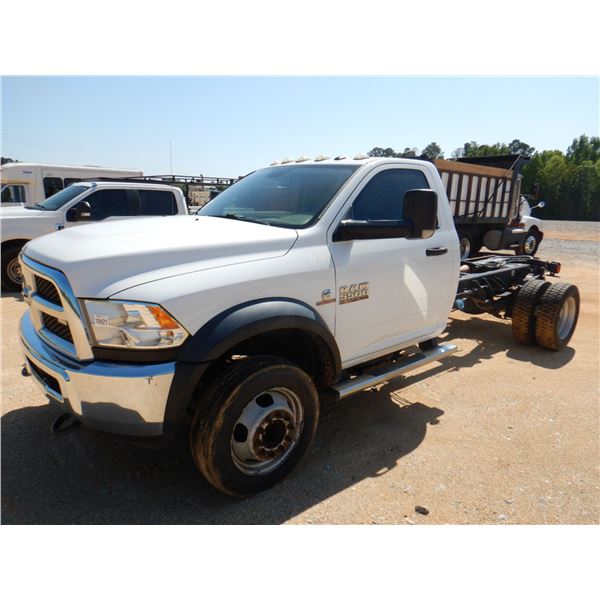 2016 RAM 5500 HEAVY DUTY Cab and Chassis Truck