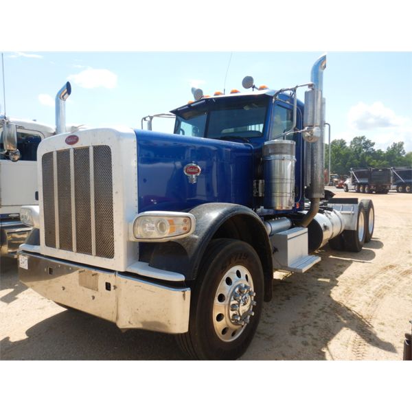 2014 PETERBILT 389 Day Cab Truck