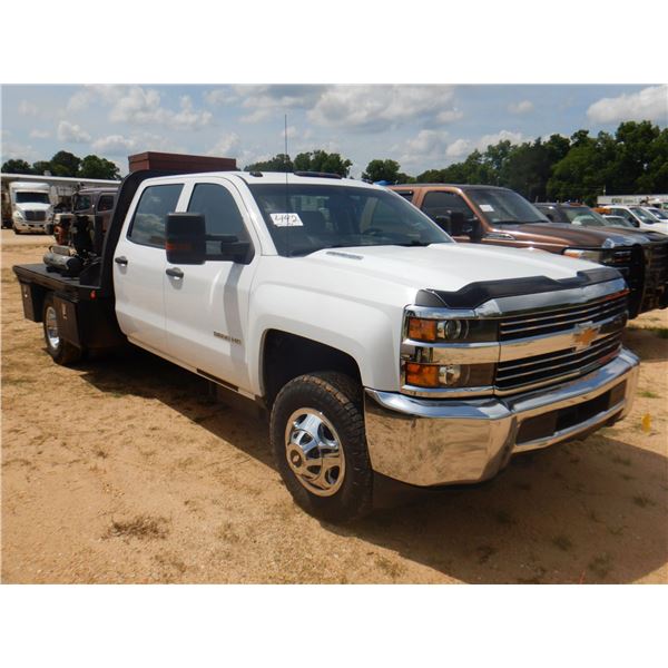 2016 CHEVROLET 3500 HD Flatbed Truck