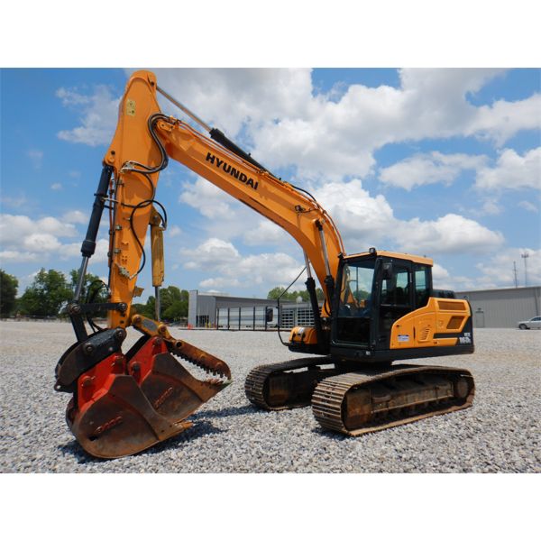 2017 HYUNDAI HX160L Excavator