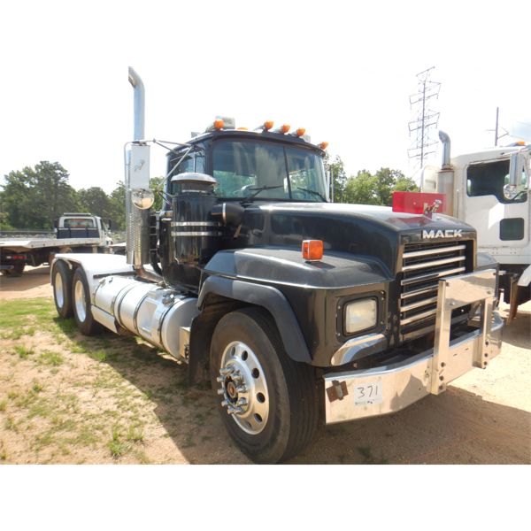 1999 MACK RD688S Day Cab Truck