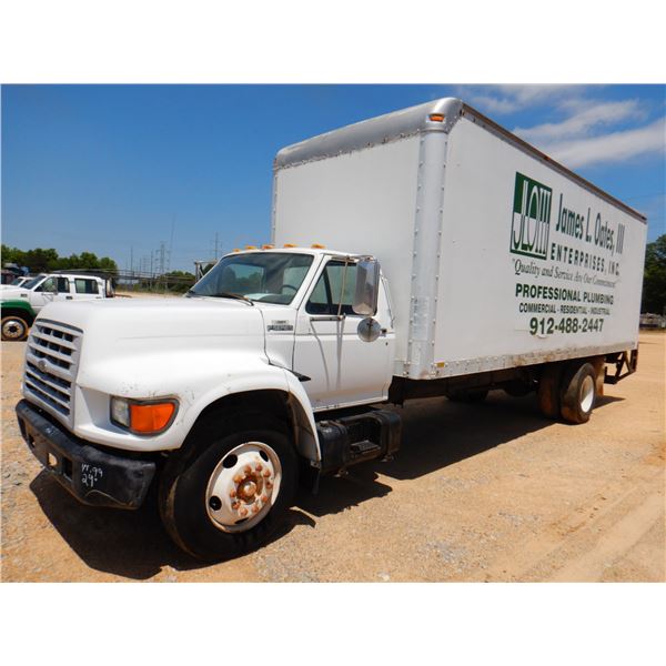 1999 FORD F SERIES Box Truck