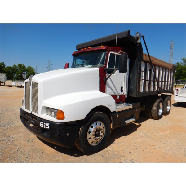 2004 KENWORTH T600 Dump Truck