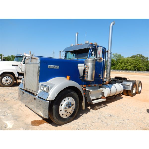 1993 KENWORTH W900 Day Cab Truck