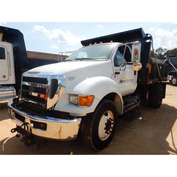 2013 FORD F750 XL Dump Truck