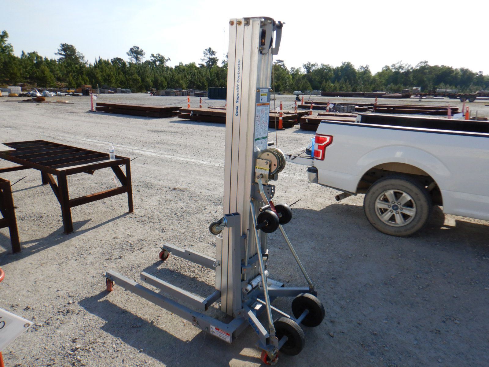 2019 GENIE SLC-18 SUPERLIFT CONTRACTOR MATERIAL LIFT