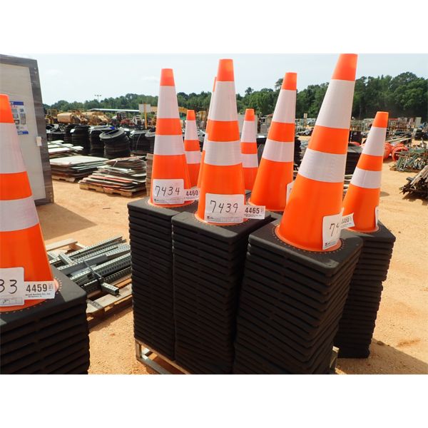 GREATBEAR (25) SAFTEY CONES (B9)