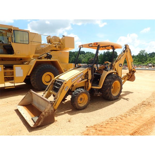 JOHN DEERE 110 Backhoe