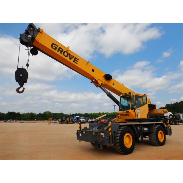 GROVE RT530E Rough Terrain Crane