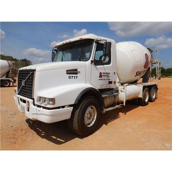2007 VOLVO VHD64B Concrete Mixer / Pump Truck