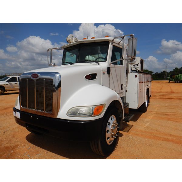 2012 PETERBILT 330 Service / Mechanic Truck