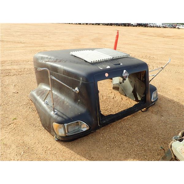 INTERNATIONAL TRUCK/TRACTOR HOOD (A1)