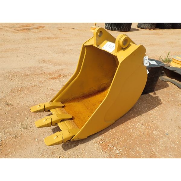 EXCAVATOR BUCKET 28"