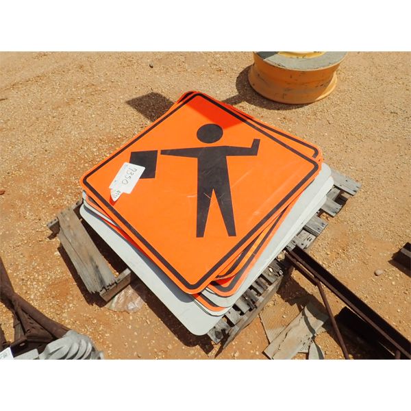 (1) PALLET ROAD SIGNS (B9)