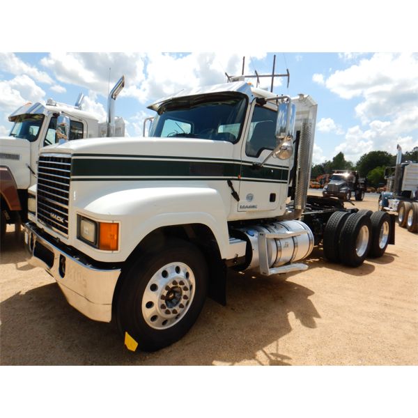 2014 MACK CHU613 Day Cab Truck