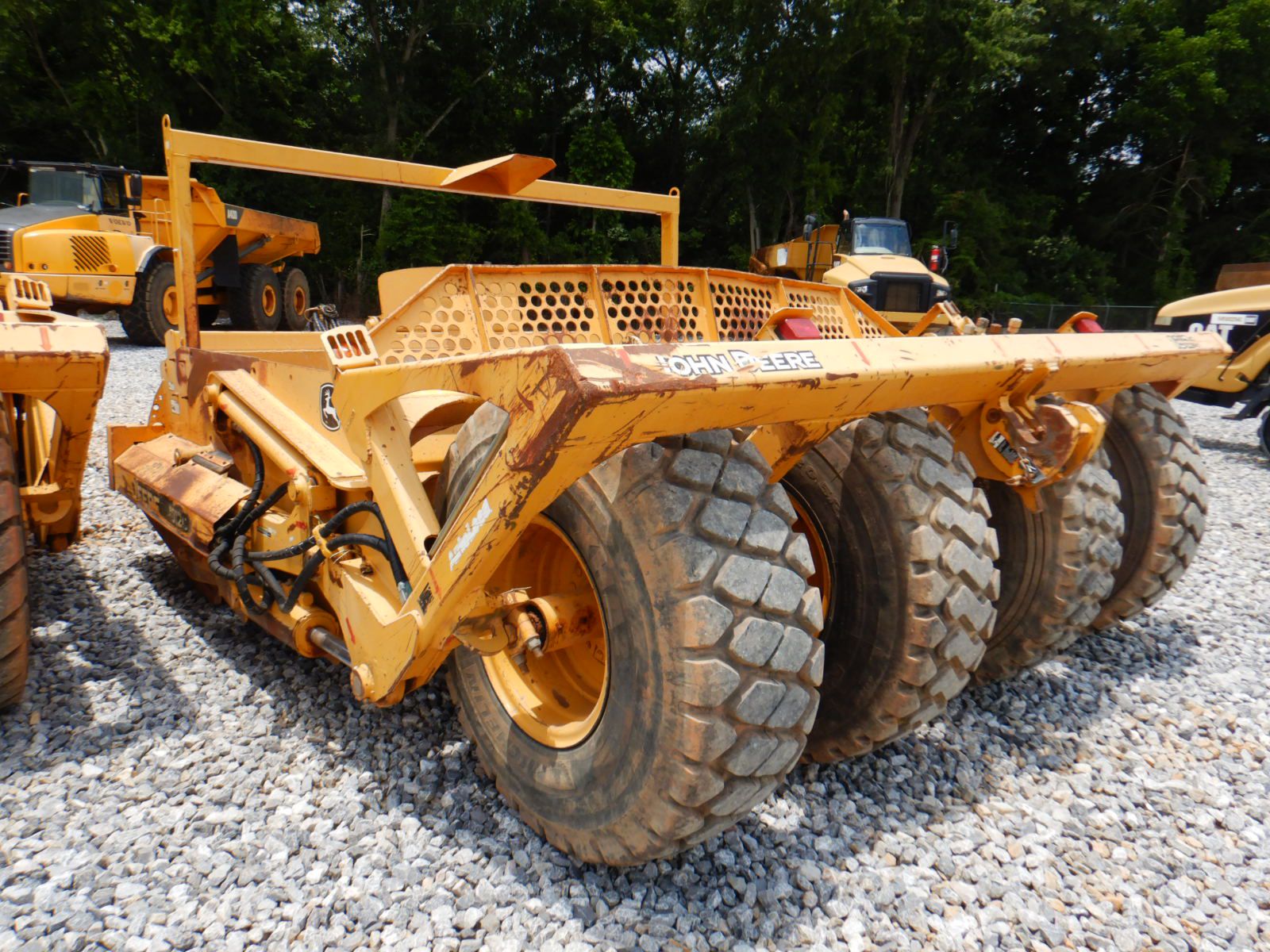 2013 JOHN DEERE 1812C Pull Scraper