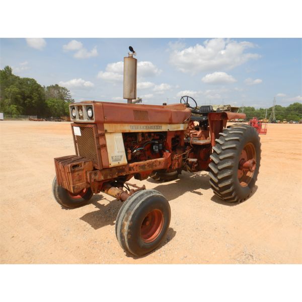 IHC FARMALL F966 Farm Tractor
