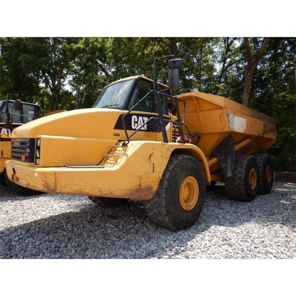 2010 CAT 740 Articulated Truck