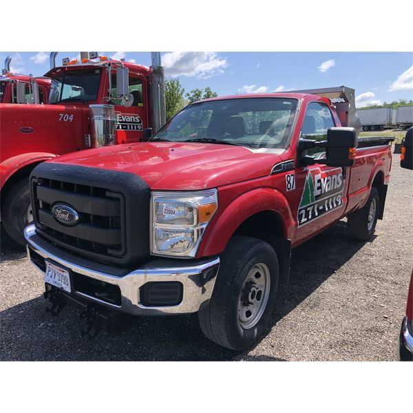 2015 FORD F350 XL Dump Truck