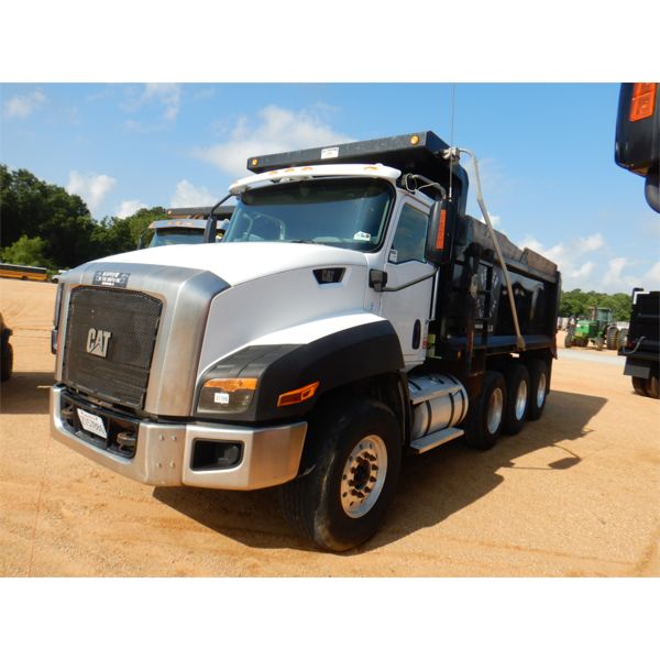 2015 CAT CT660S Dump Truck