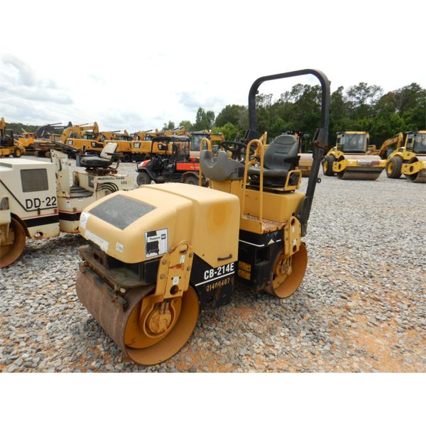 2005 CAT CB-214E Roller