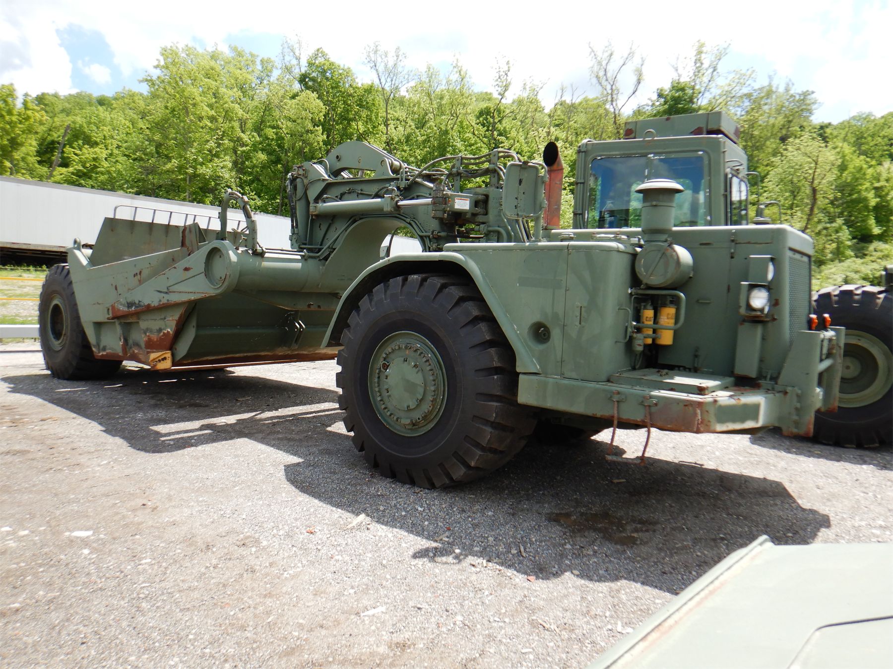 CAT 621B Motor Scraper