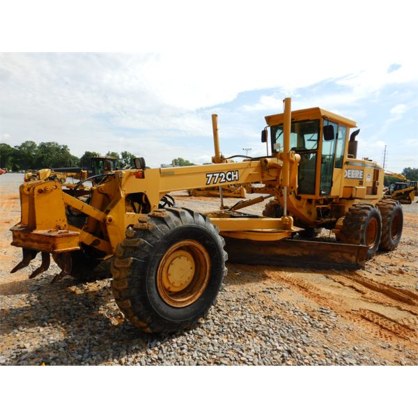 2002 JOHN DEERE 772CH Motor Grader