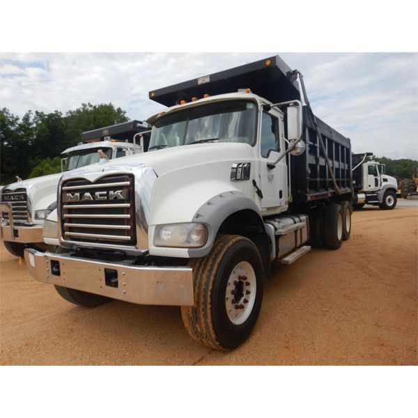 2015 MACK GU713 Dump Truck