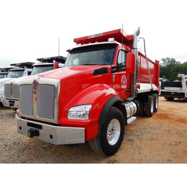 2022 KENWORTH T880 Dump Truck