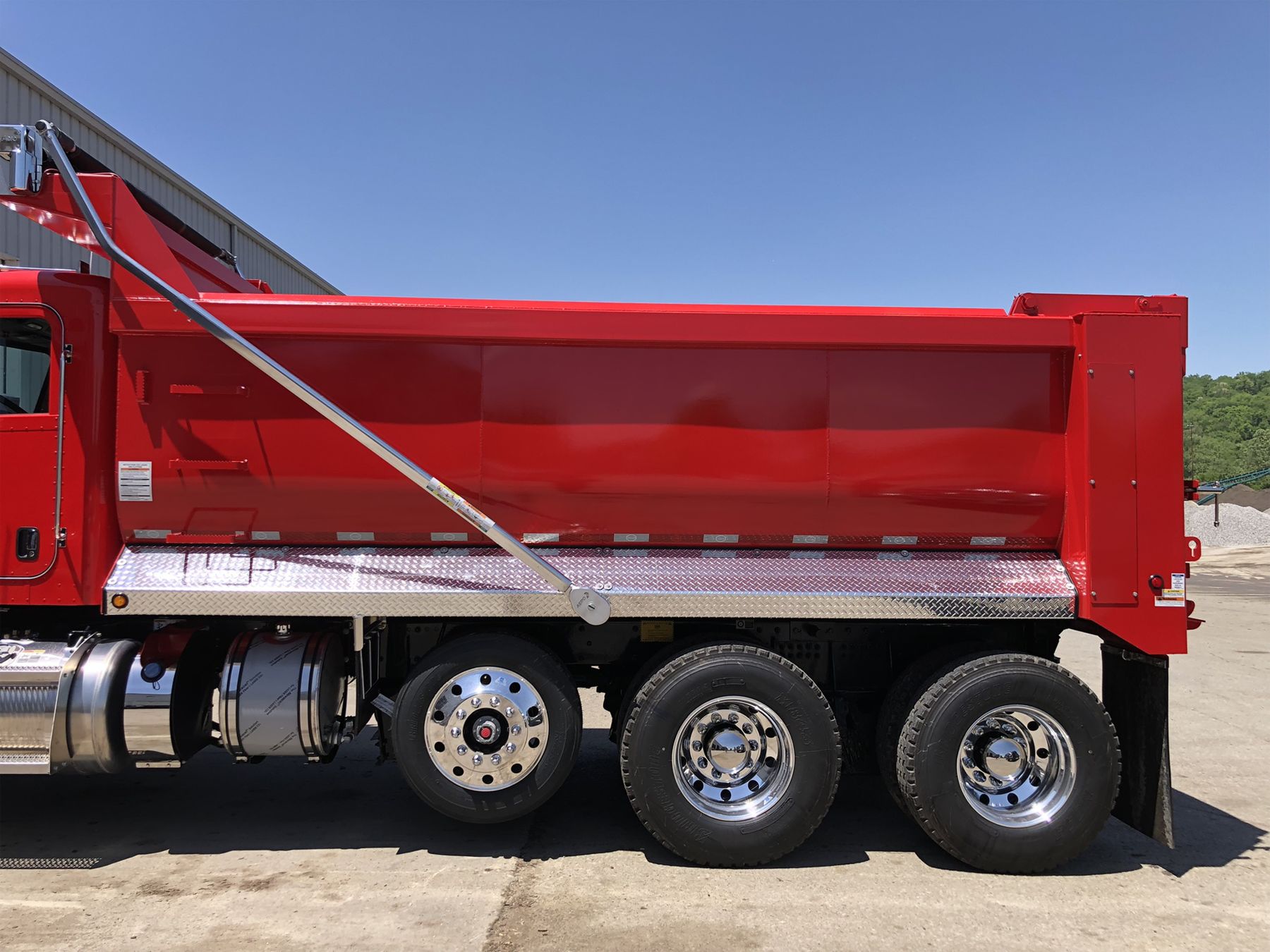 2023 PETERBILT 348 Dump Truck